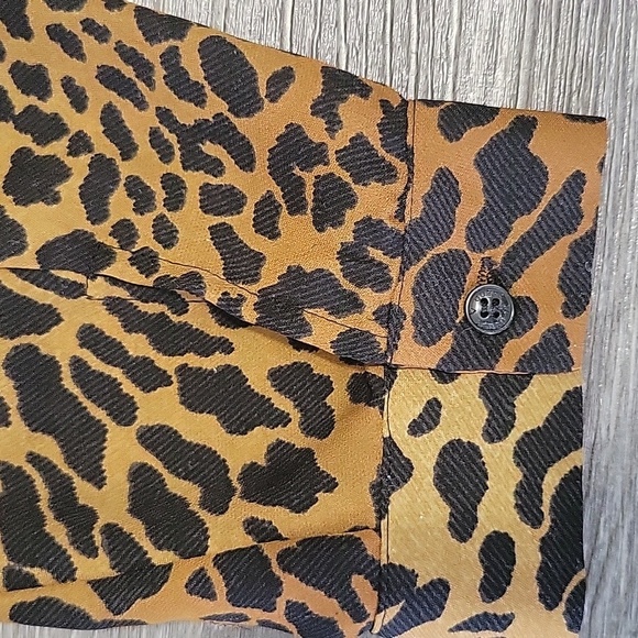 Leopard Print Long Sleeve Women's Top - Picture 2 of 7